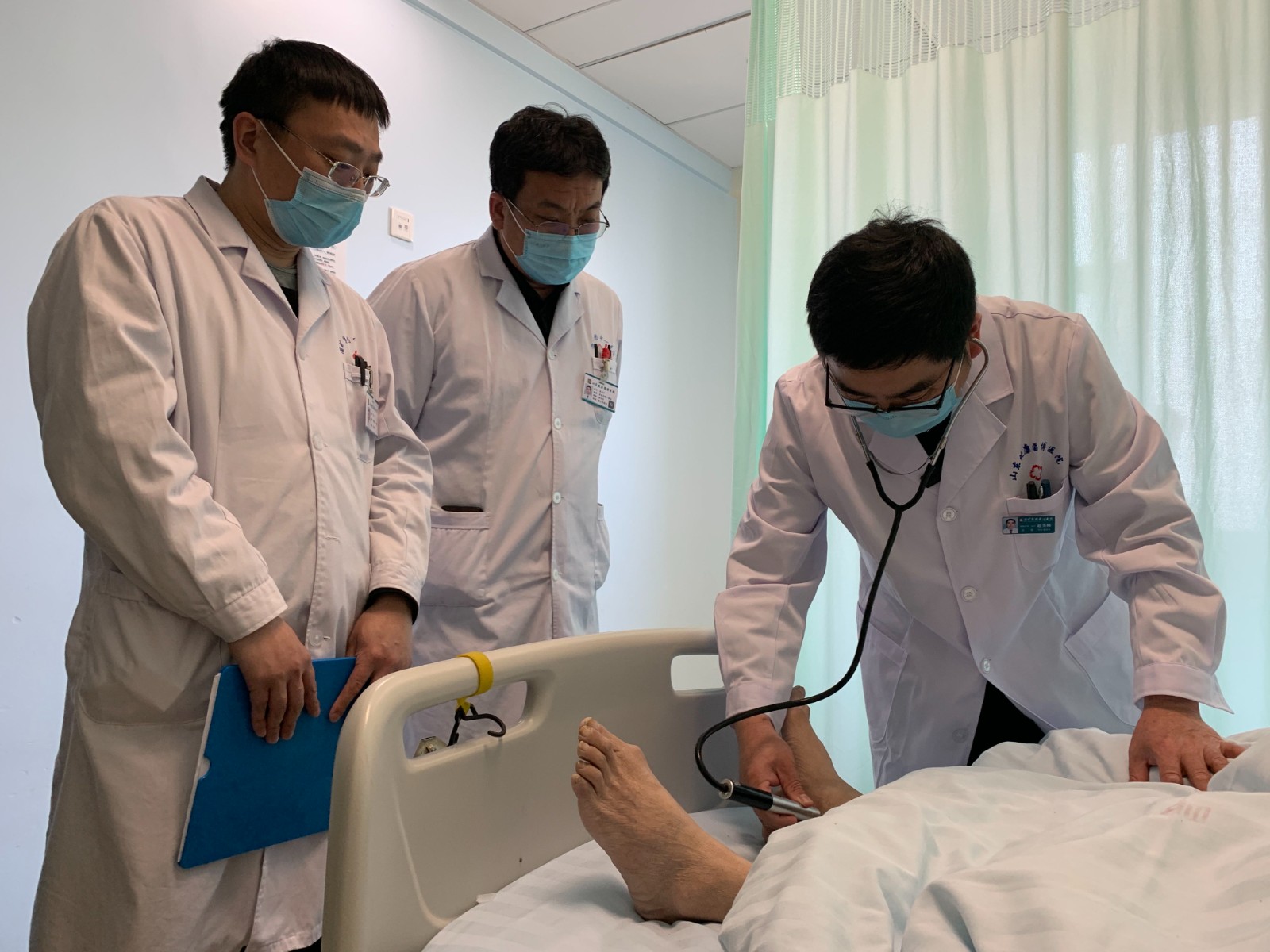 健康科普膝盖疼痛,老人腿关节膝盖冷怎么办