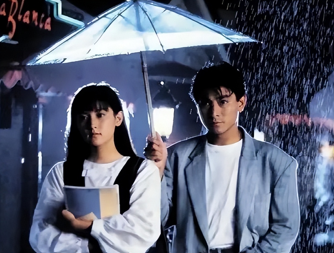 香港大亨不敢惹,50岁活成冻龄,小奶狗高喊林青霞“姐姐娶我”