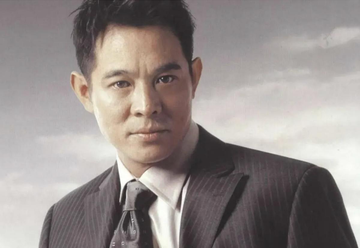 原来吴京真没吹牛！李连杰出脚就是杀人技，计春华：我抗不住一脚