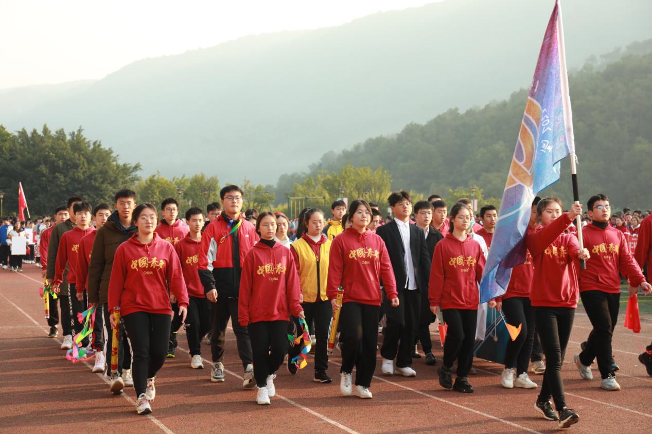 重庆市第十八中学直播,重庆市十八中两江实验学校运动会