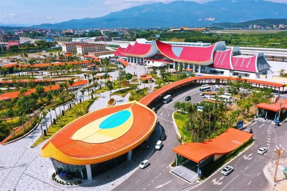 坐上动车去赴约，一起“水水水”吧！