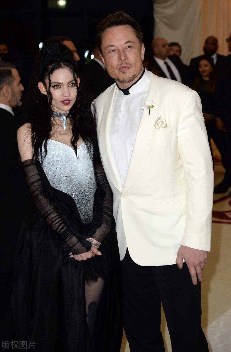 两次婚姻，数不清的女友，疯魔了的马斯克心里其实没有爱情