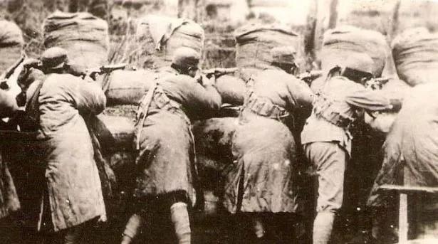 千古奇缘:1997年82岁抗战老兵喜逢死了60年的新娘,再续前缘