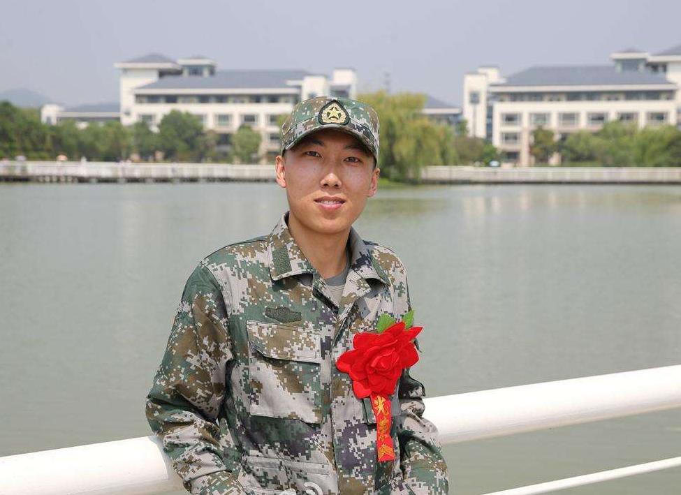 高考300多分是参军好还是上专科好,高考失利是读大专还是进入社会