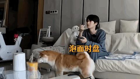 盘手串的小学生,现在的小学生盘串