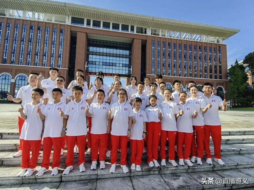 遵师附校全貌,遵师附校运动会100米