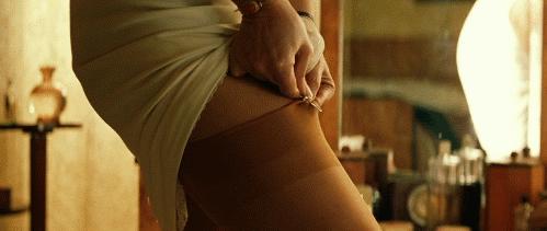 象征性感的“吊袜带”，为啥成了英国最高级别骑士勋章的代表物？