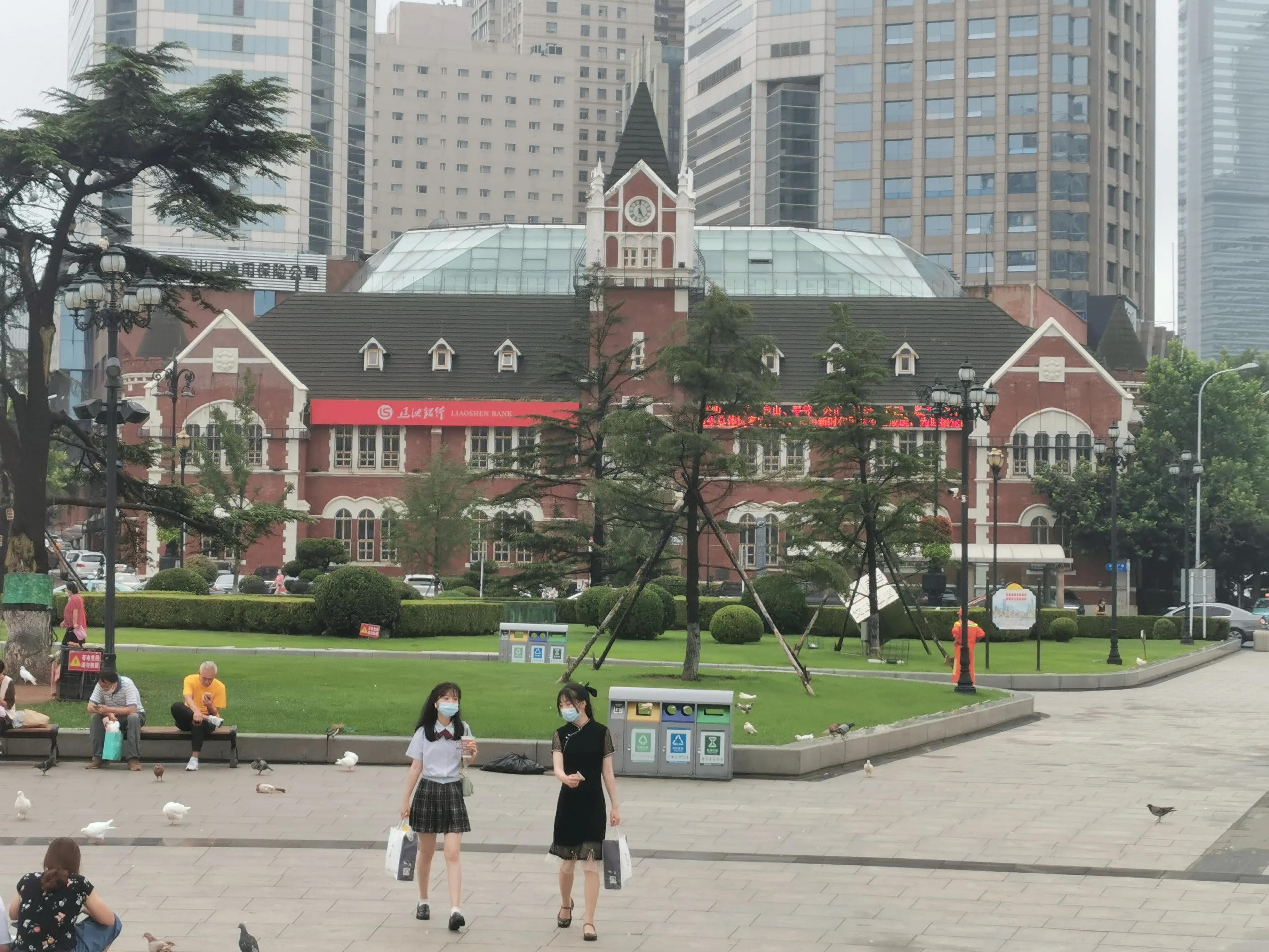 中山广场大连老视频,大连中山广场百年沧桑