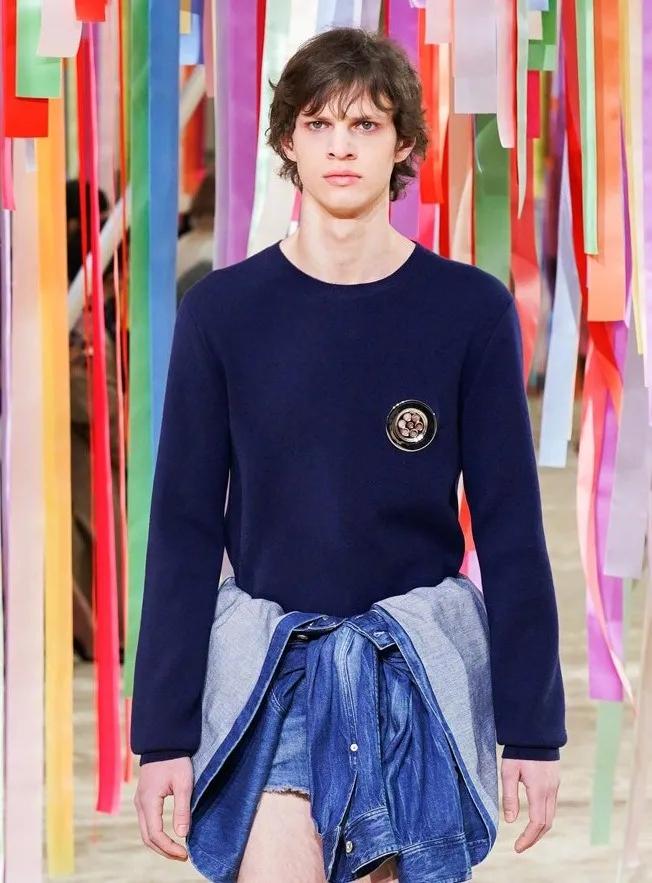 露后跟高跟运动鞋,不露脚高跟运动鞋