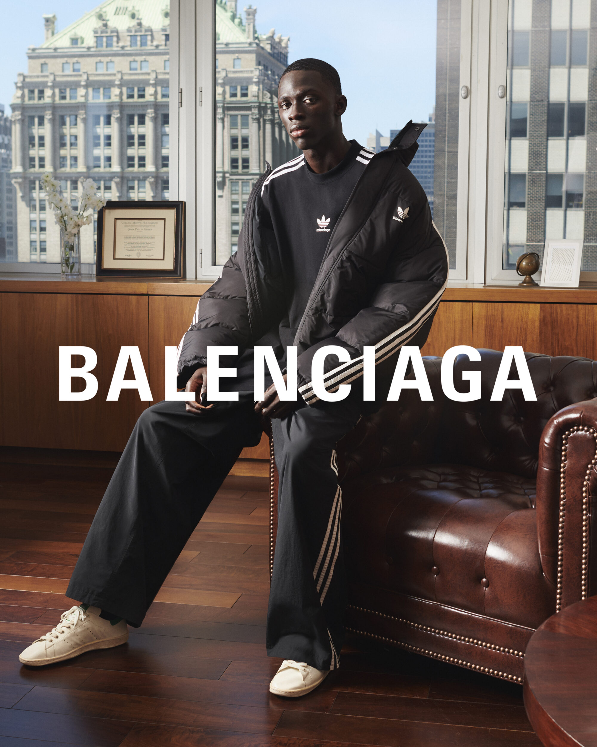 年末最受瞩目的联名！Balenciaga与adidas系列登场