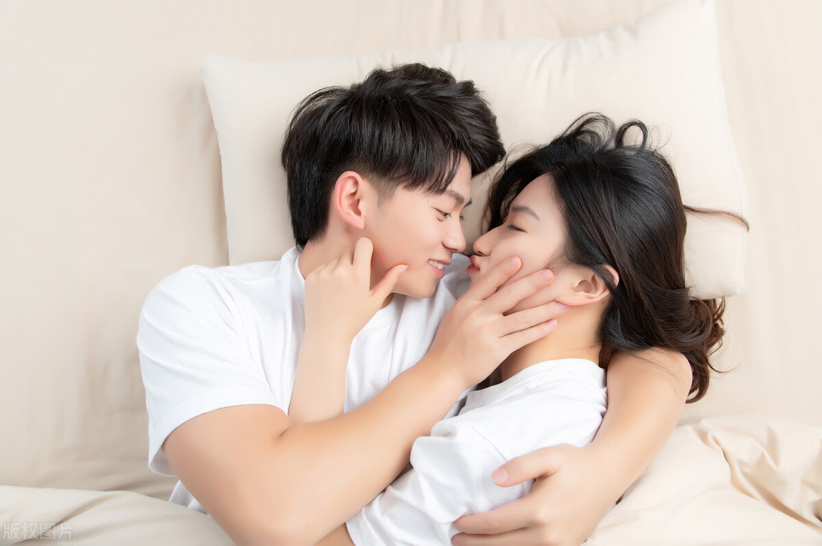 为什么一旦有了肢体接触会心动,在一起久了怎么找回心动的感觉