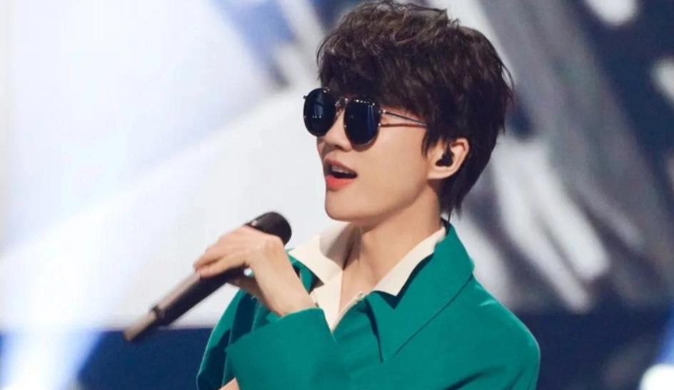 许嵩为啥被称为小周杰伦,佛系歌手许嵩