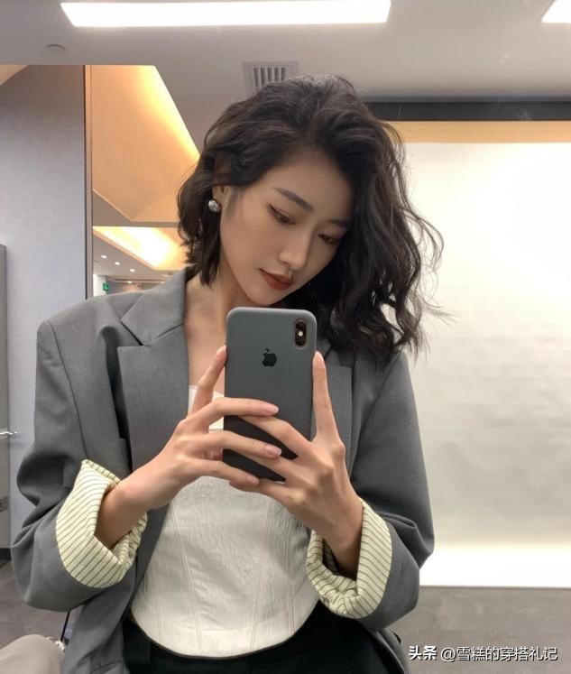 中短发显老还是显年轻,短发显老如何弄比较年轻