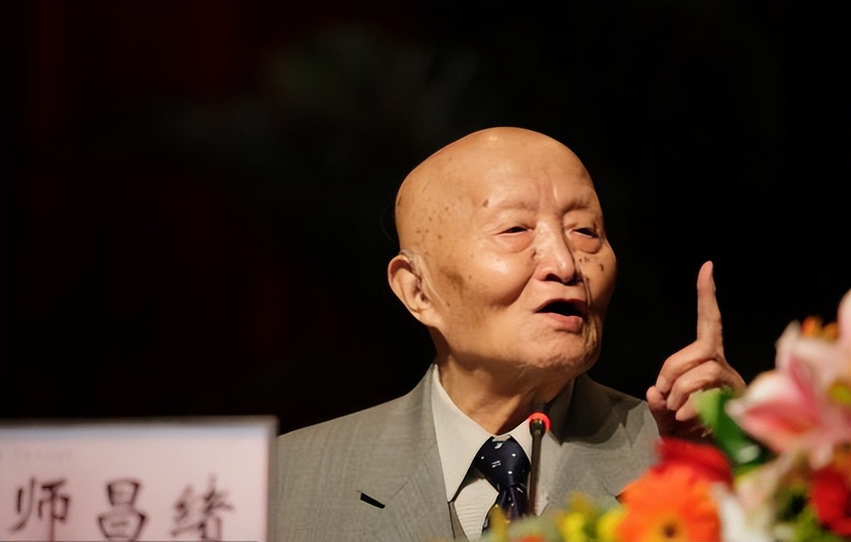 战斗机为什么不用碳纤维做,为什么战斗机不用碳纤维