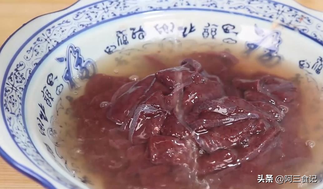 炒猪肝的正确方法,清炒猪肝的正确方法