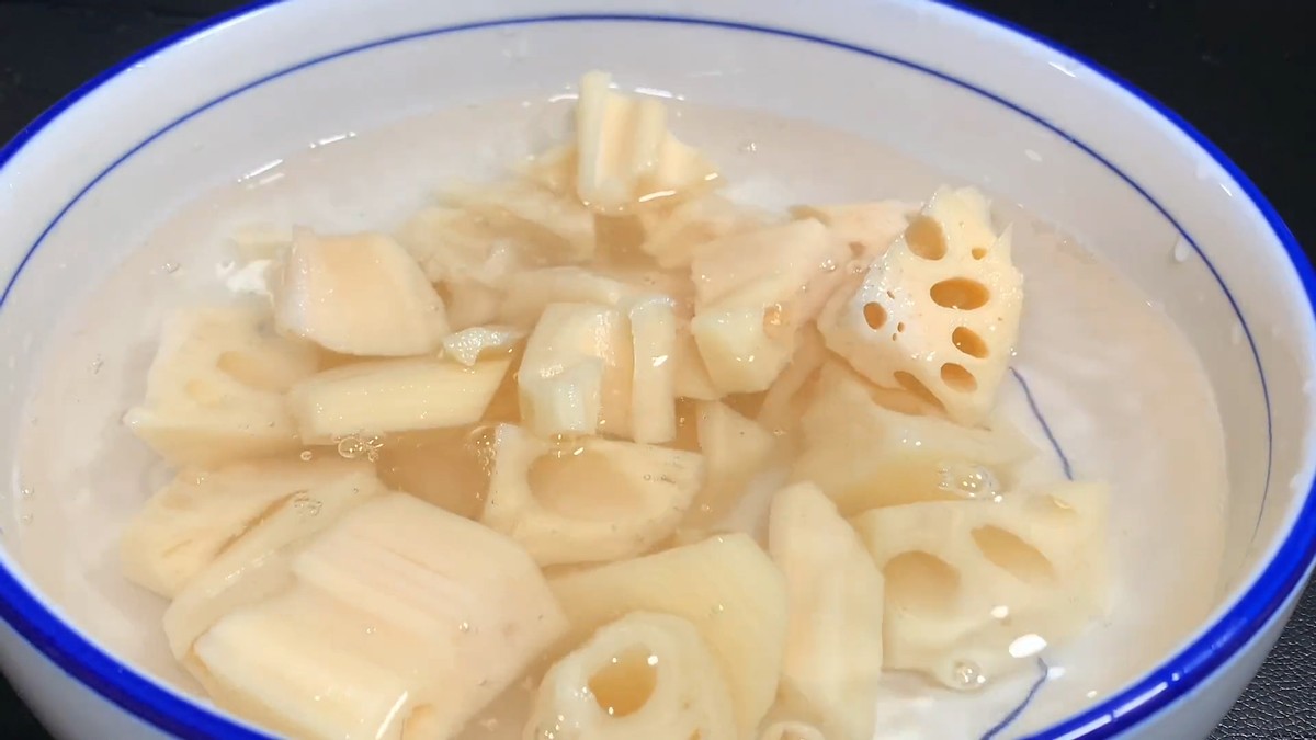 阳了出现反复咳嗽咋办，专家建议：多吃2菜，化痰止咳，杀菌消肿