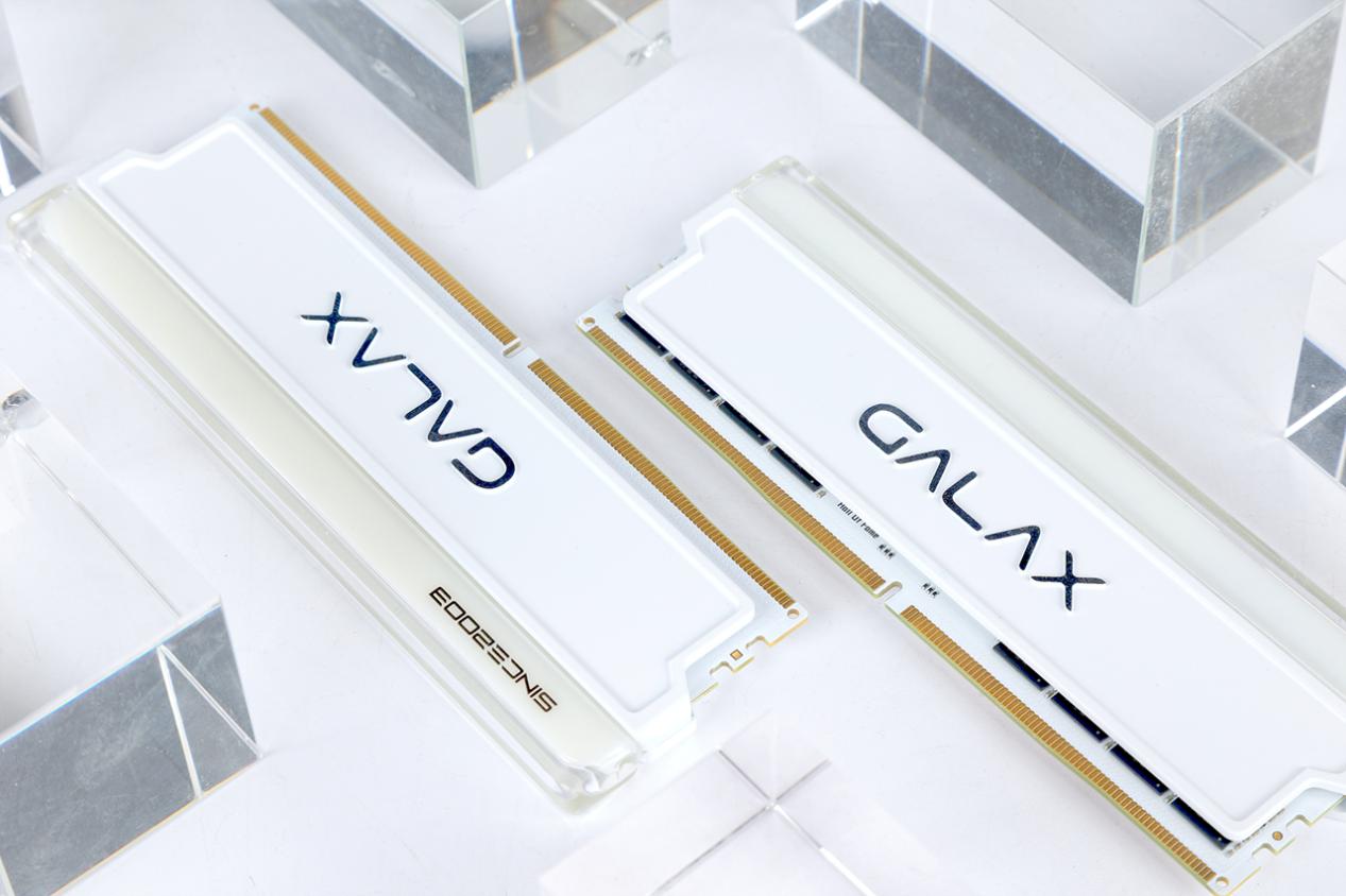 rtx4090显卡影驰,影驰20周年4090碳纤维