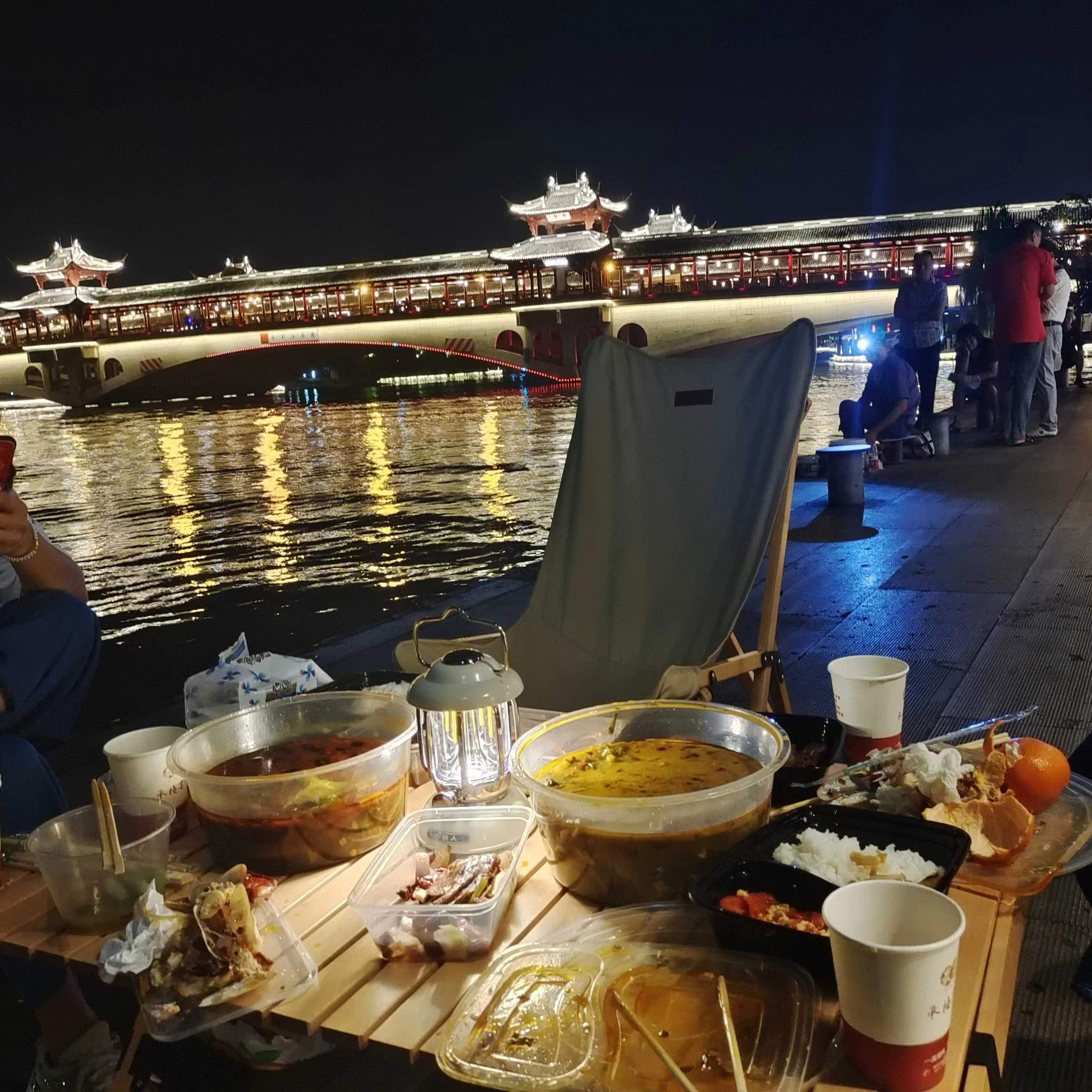 40岁女创业挣钱案例,中年妇女创业致富项目