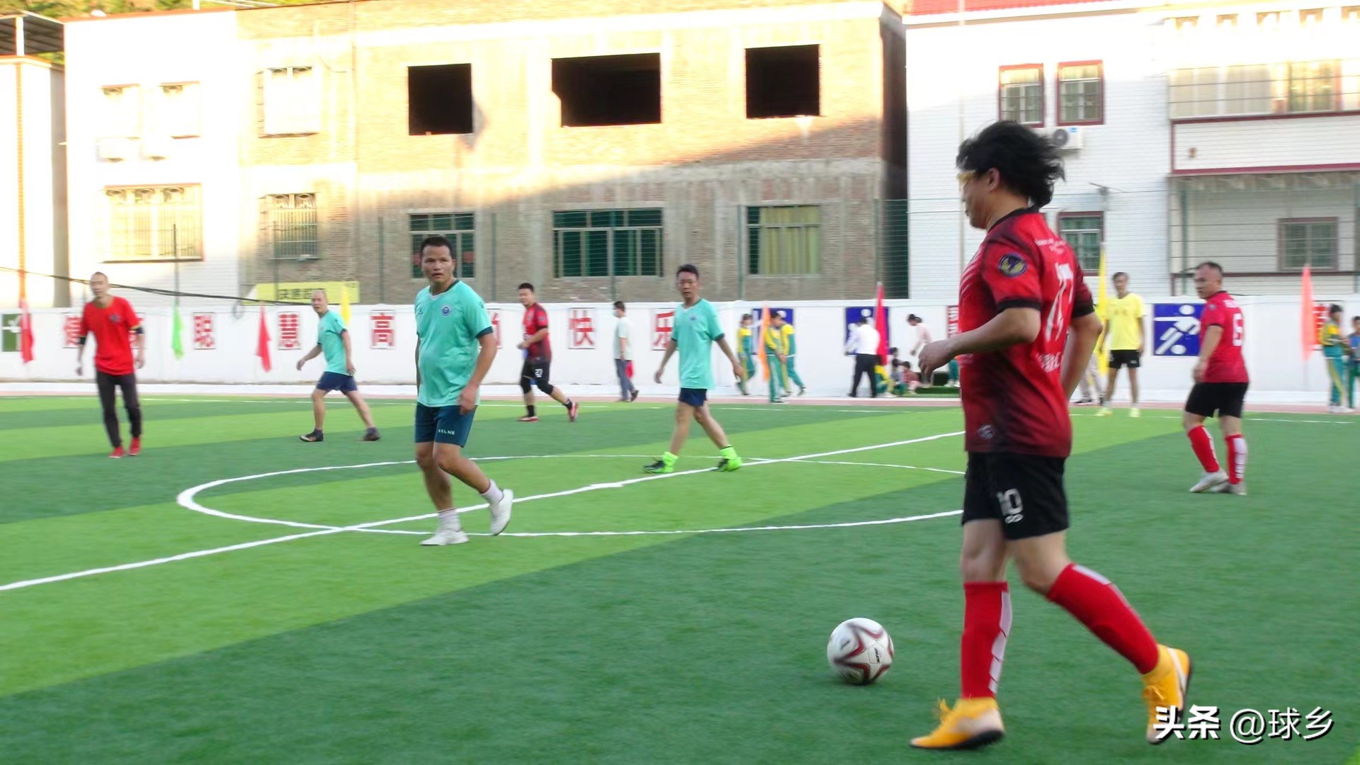 五华足球场捐款,梅州五华足球场捐款