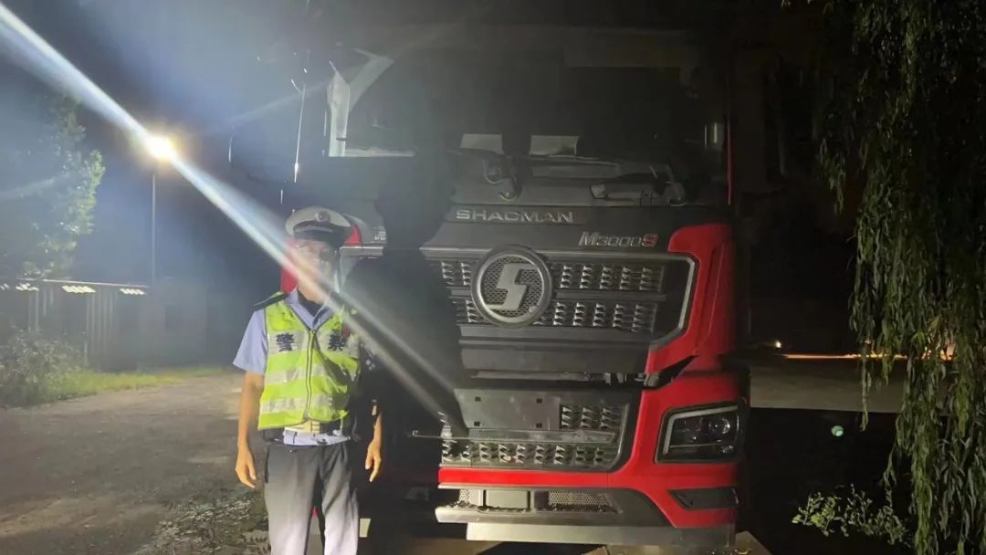 罚款1000记12分暂扣驾驶证6个月,罚款2000扣5年驾照