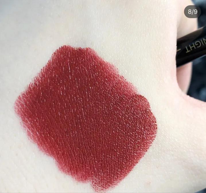 每个女生都不可能只拥有一支口红,女生一生只能买十只口红