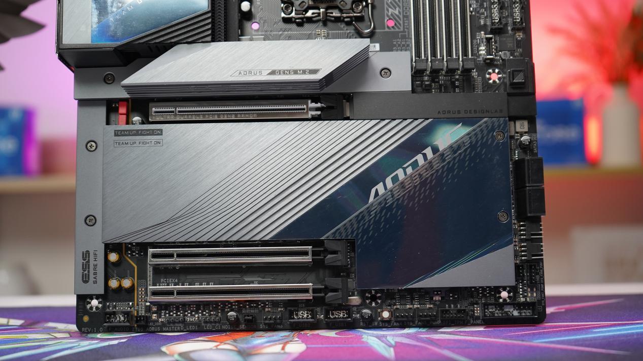 z790技嘉小雕和超耐久主板区别,技嘉超级雕主板z790搭配什么显卡