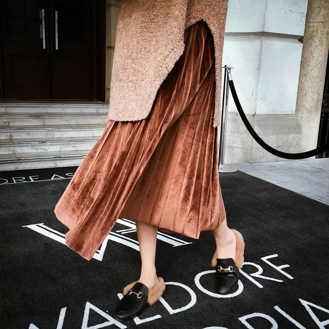 雅格狮丹穿搭,雅格狮丹t恤配什么裤子