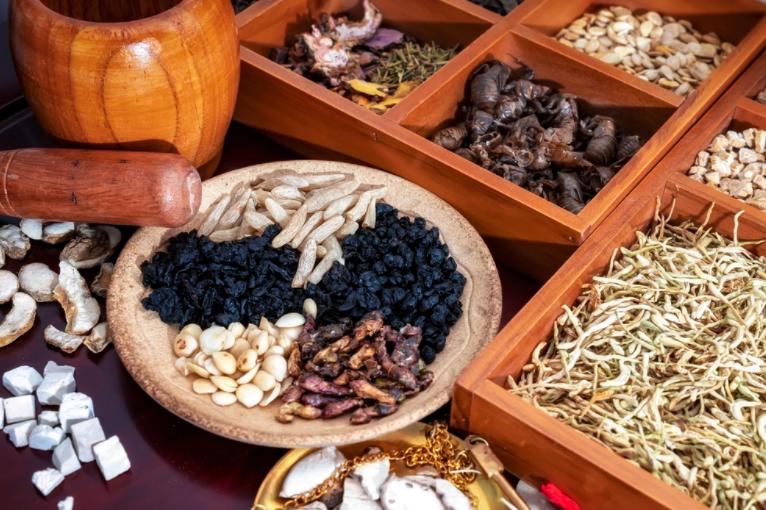 血压高，多是肾阳不足，仲景名方：滋补肾阳，稳定降压