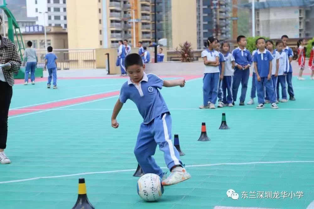 以球育人以球促学,以球立德以球育人