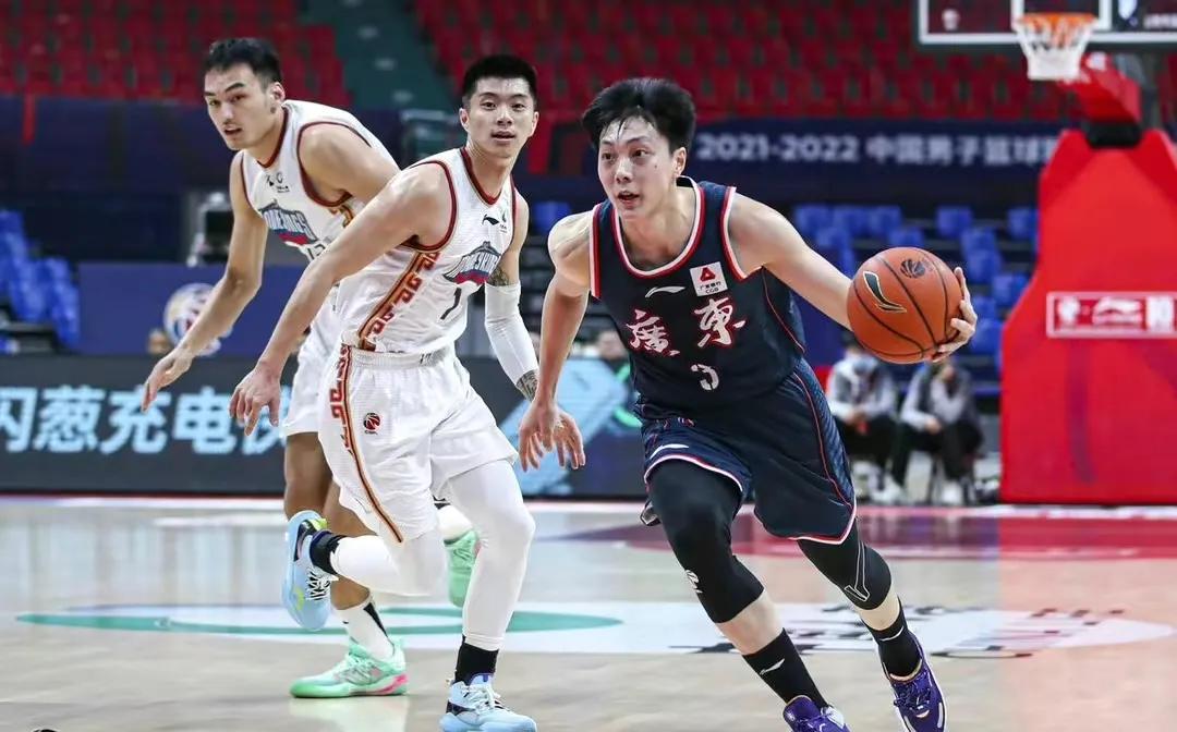 张昊13分集锦,张昊广东宏远赛后采访