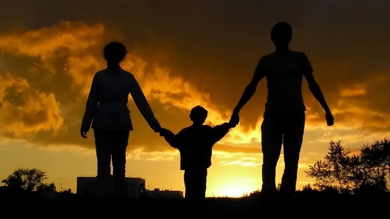 苦寻32年打拐妈妈与儿子团聚,打拐妈妈寻子完整版