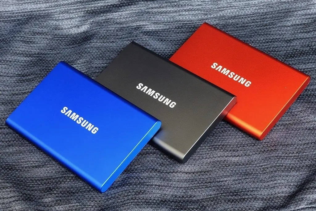 目前值得购买的固态硬盘推荐,目前最值得购买的大容量固态硬盘