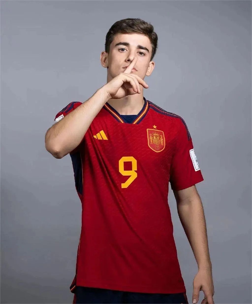 西班牙球星加维：“诸神黄昏”里刮起的“青春风暴”