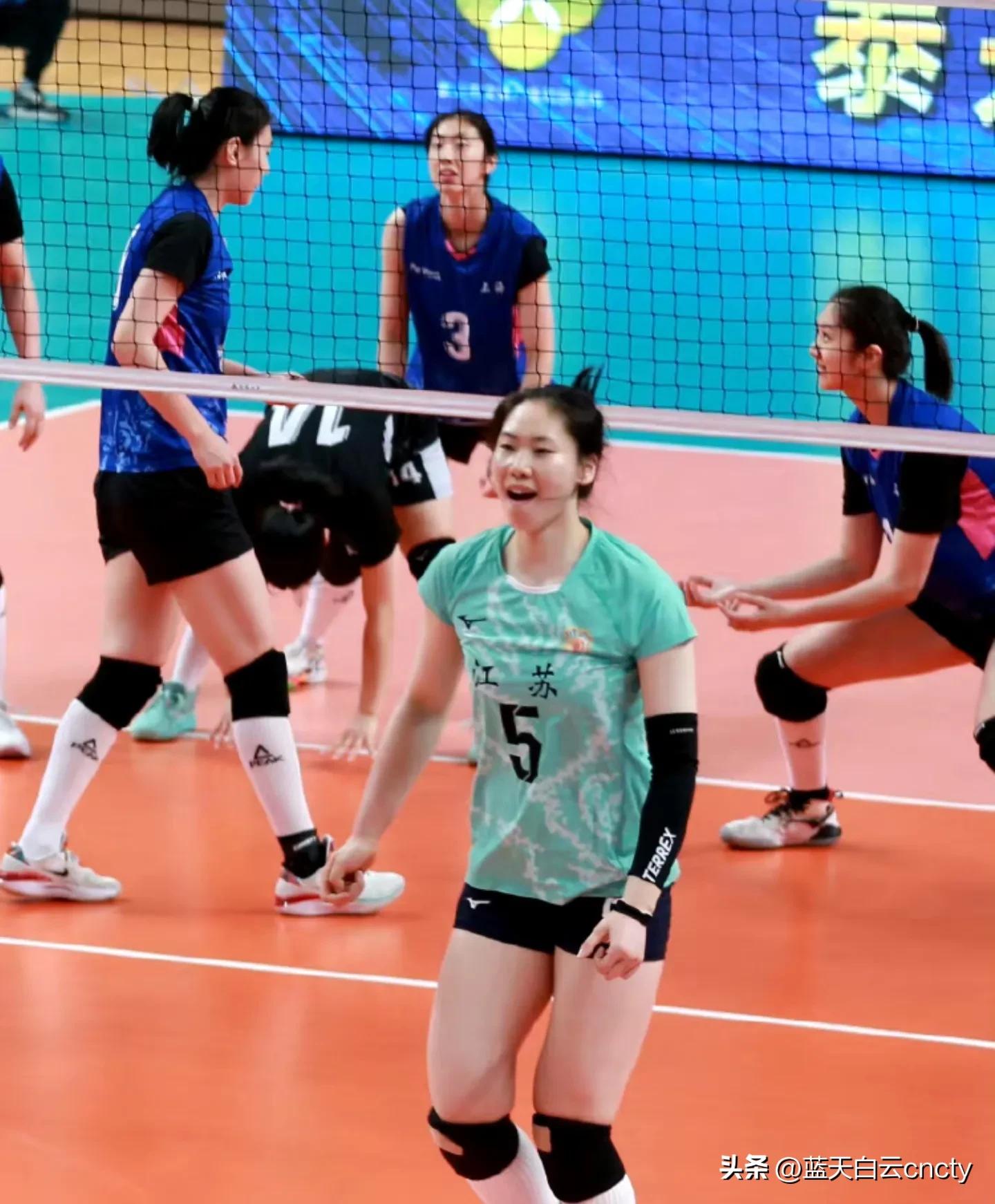 江苏女排全国冠军赛唐欣,上海与江苏女排唐欣表现