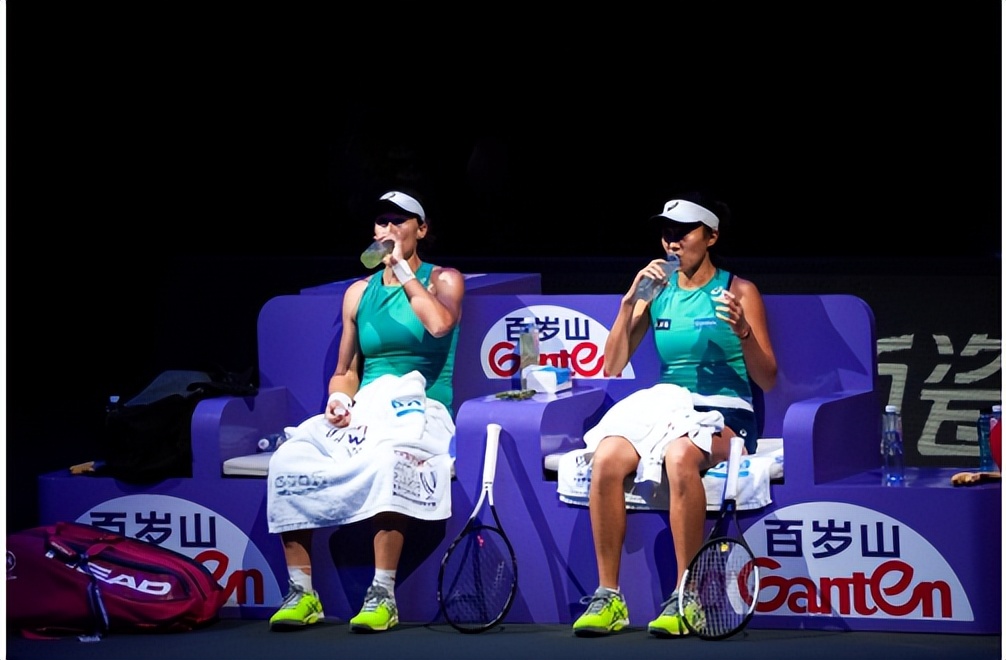 苏迪曼杯中国队第12次夺冠,苏迪曼杯国羽夺冠颁奖仪式