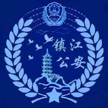 忘拉手刹导致溜车到河里,停车未拉手刹溜车到河里了