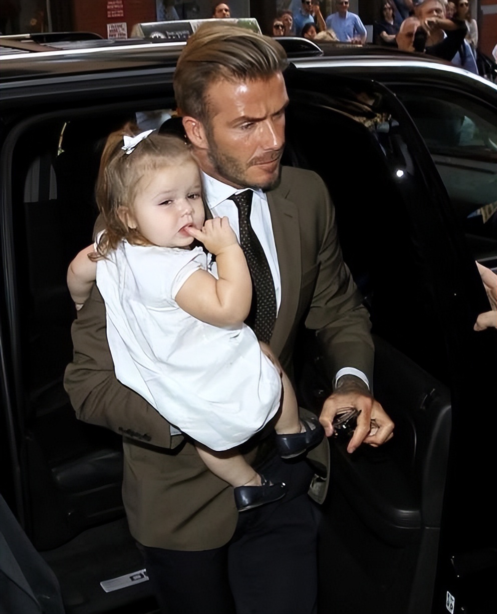 贝克汉姆47米,贝克汉姆小7多大