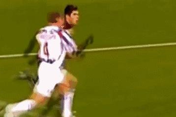 三十而立却选择激流勇退离开皇马的卡卡，还有其他更好的选择吗？