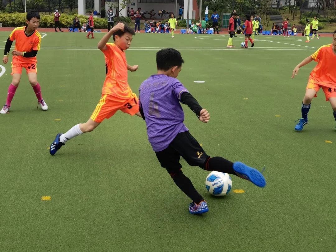 东湖路小学校园足球总决赛,喜报校园足球冠军