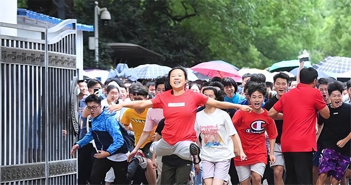 罗子欣一字马新闻评述,罗子欣一字马高考分数