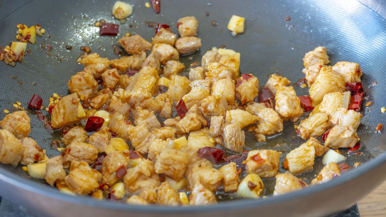 推荐几道家常菜周末做给家人吃,最下饭的十道家常菜晚餐