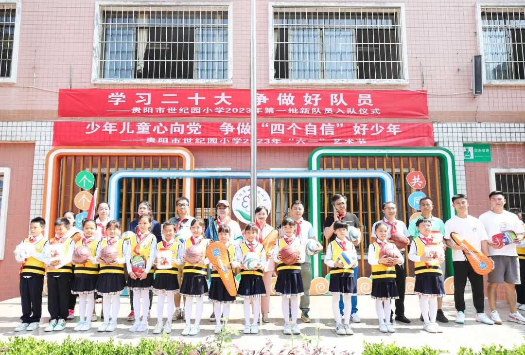 薪火相传易建联,薪火篮球训练营易建联