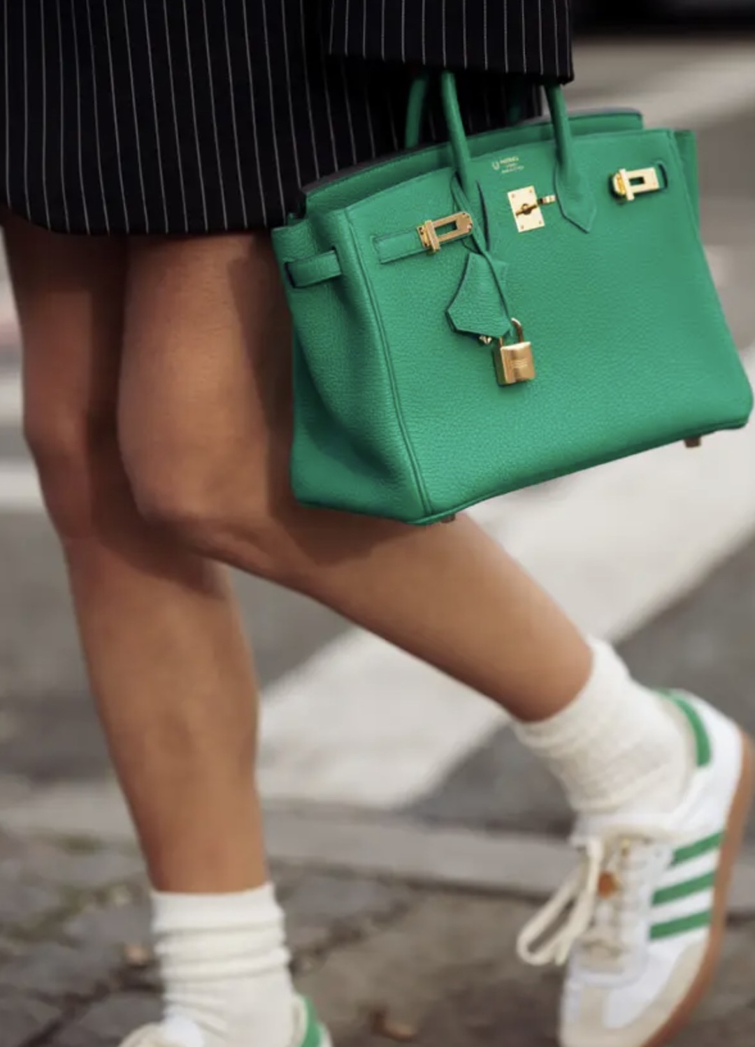 小哥做手工给女朋友送礼物,亚裔小哥自制asmr