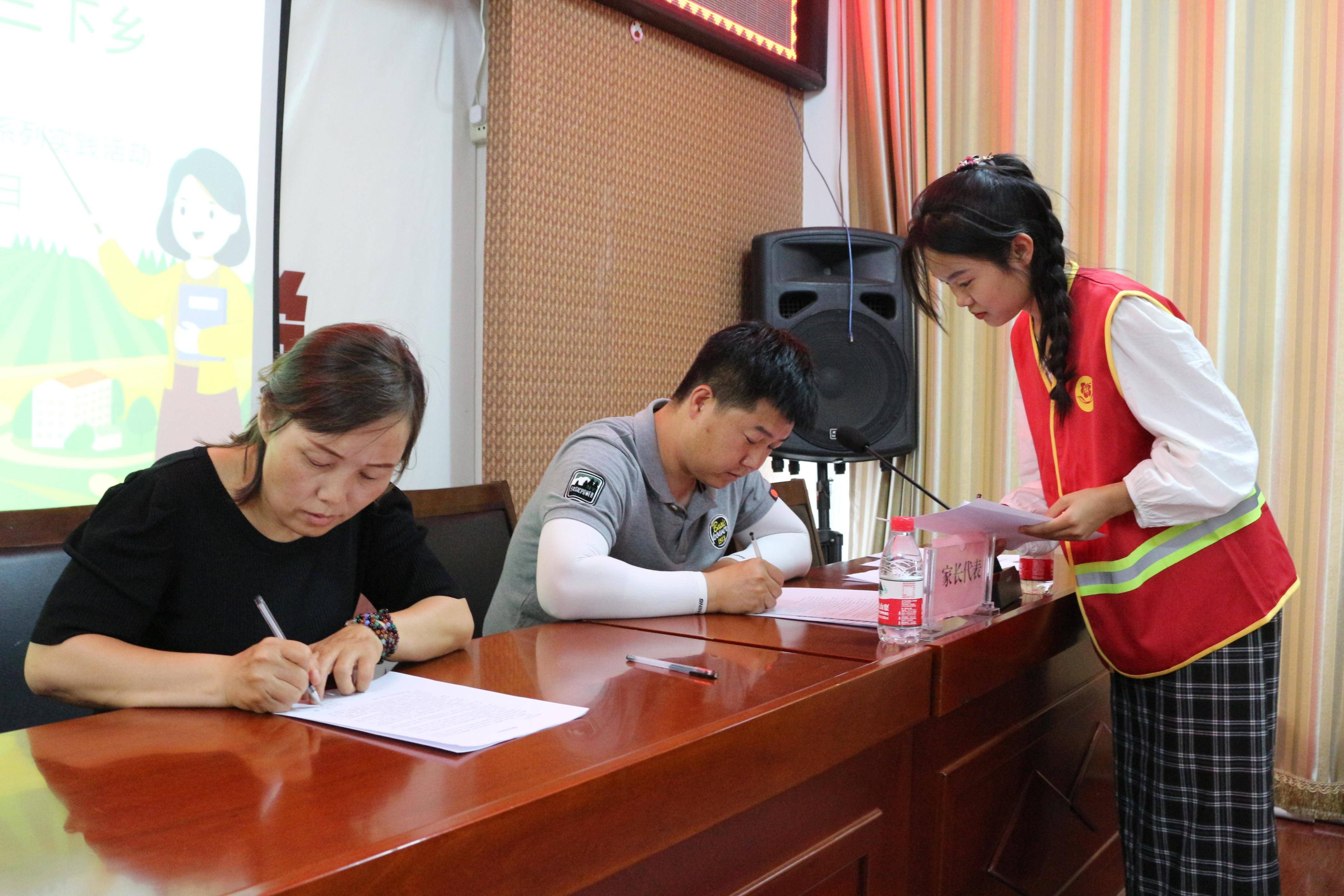 托管班孩子们团结有爱,社区暑期儿童托管班