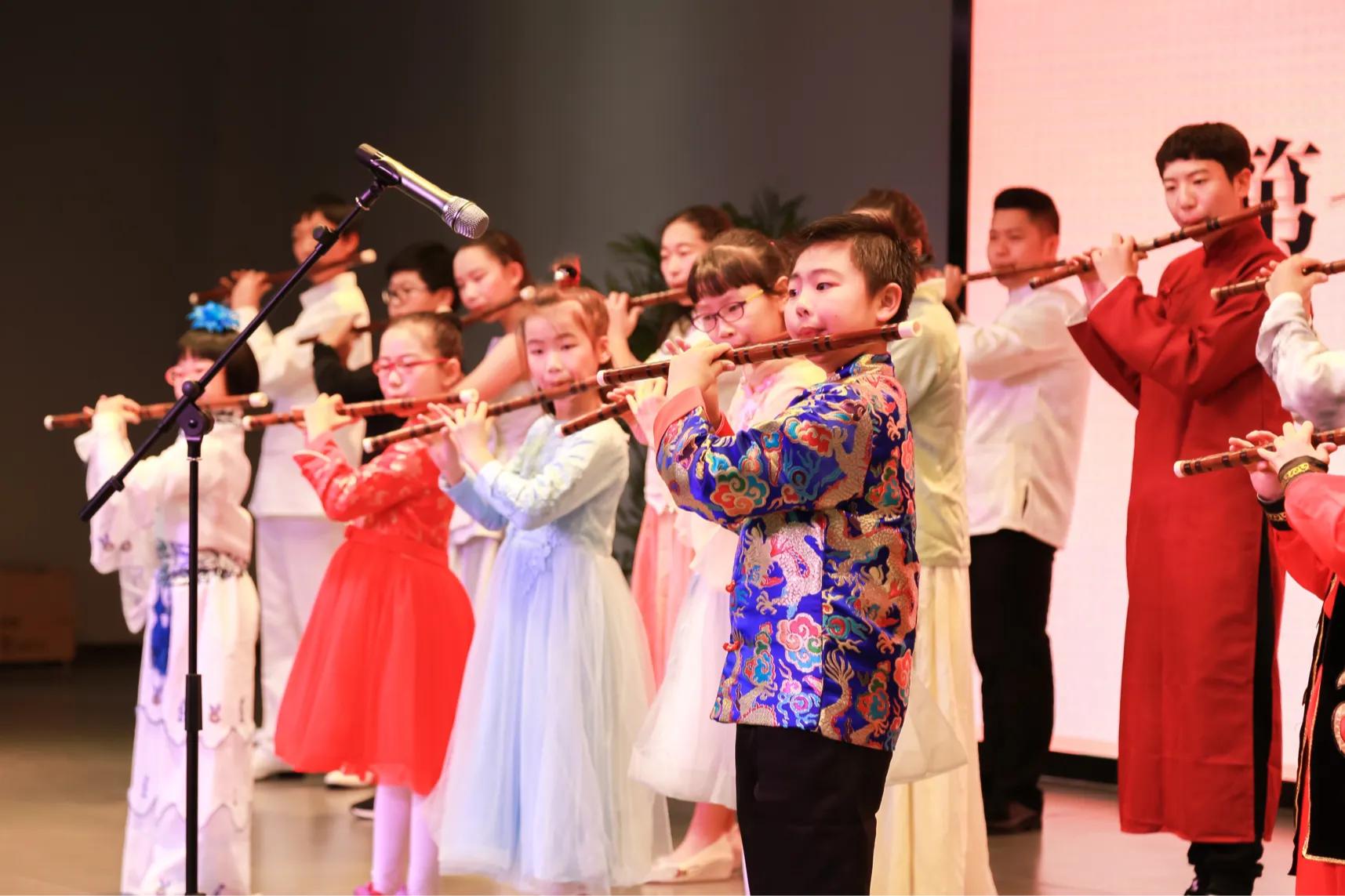 女孩学竹笛好还是长笛好,长笛和笛子哪个容易学