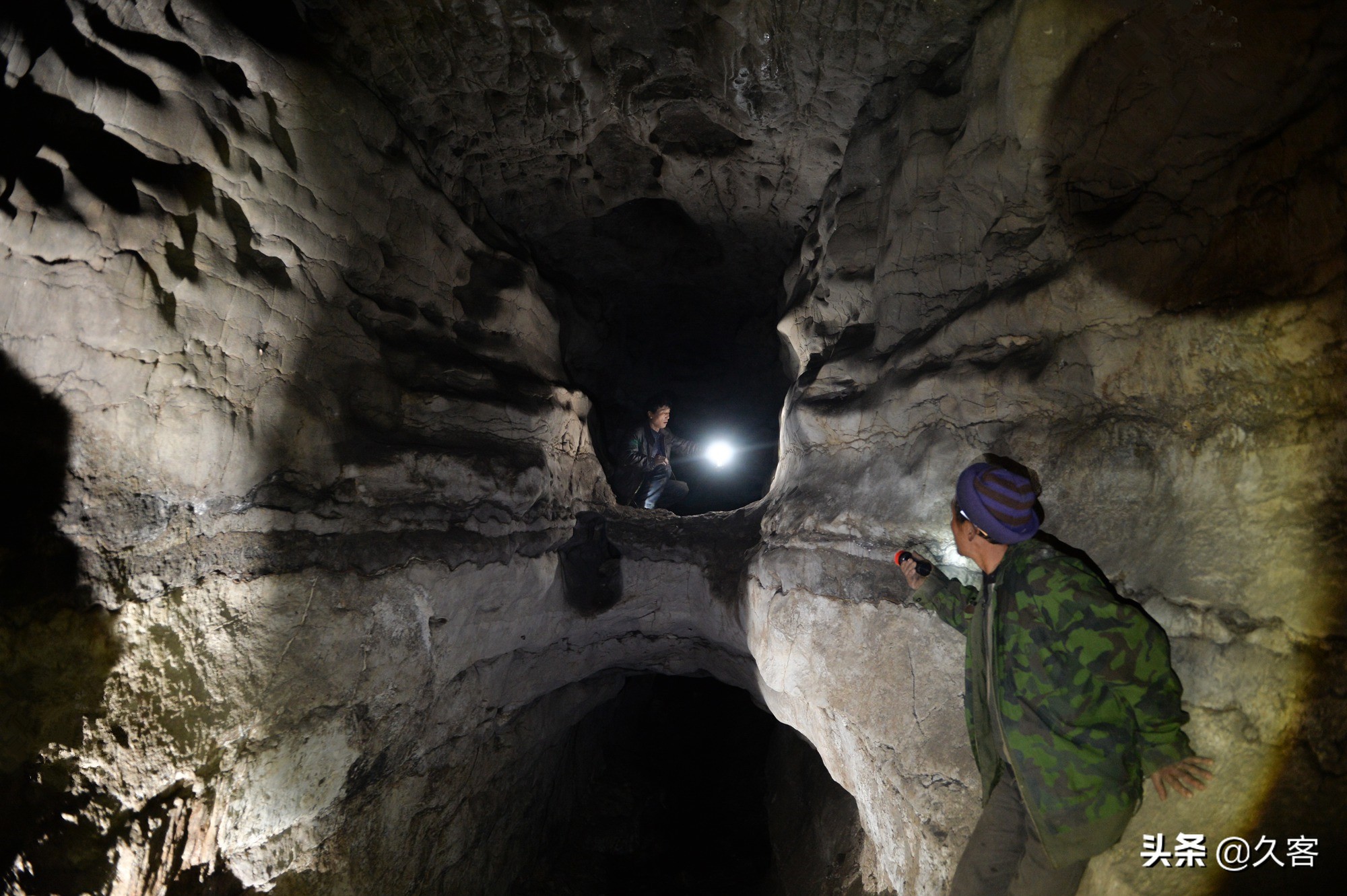 四川村民悬崖绝壁采燕窝,煮成“富贵汤”,为何只给外人喝?