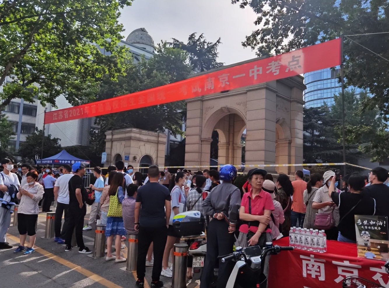 如果高考成绩显示0分，先不要慌，这样的情况出现，大概率是喜讯