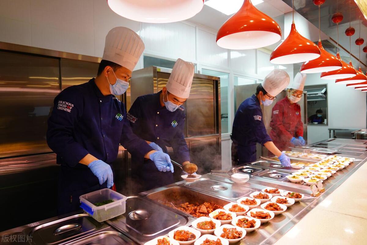 我表弟,包了20亩浅水塘,一年净赚45万,昨天刚提了新车