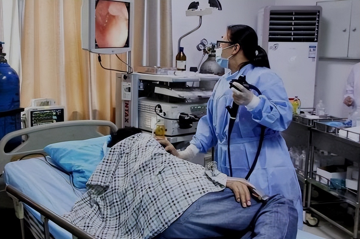 “普通胃镜”与“无痛胃镜”，二者有什么不同？医生告诉你答案