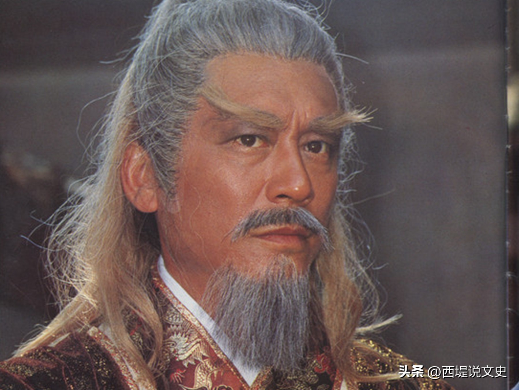 倚天屠龙记杨逍年轻战绩,倚天屠龙记怎么没有九阴真经